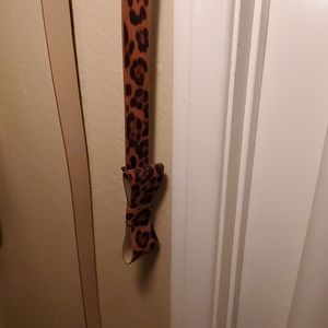 Leopard bow belt